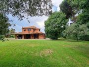 Case e ville in vendita di 300 m² in Via dei Caprioli