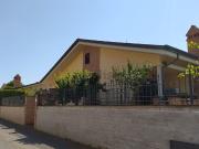 Case e ville in vendita di 300 m² in Via del Fosso di...