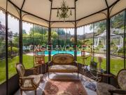 Case e ville in vendita di 300 m² in Via della Pineta, 36