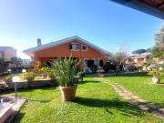 Case e ville in vendita di 300 m² in Via delle Vigne di...