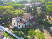 Case e ville in vendita di 300 m² in Via di Montenero