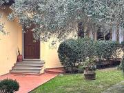 Case e ville in vendita di 300 m² in Via di Santa Maria...