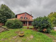 Case e ville in vendita di 300 m² in Via Enrico Giachino