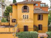 Case e ville in vendita di 300 m² in Via Felice...