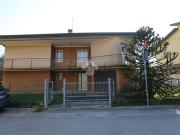 Case e ville in vendita di 300 m² in Via G. Tominz, 11