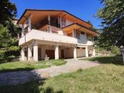 Case e ville in vendita di 300 m² in Via Italo Aresca