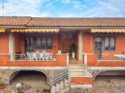 Case e ville in vendita di 300 m² in Via Ittiri, 32