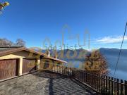 Case e ville in vendita di 300 m² in Via Lago Azzurro, 34