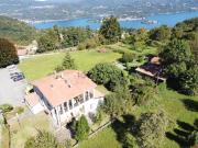 Case e ville in vendita di 300 m² in Via Leonida Ferrari, 3