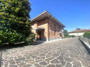 Case e ville in vendita di 300 m² in Via Monte Sillara