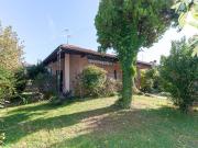 Case e ville in vendita di 300 m² in Via Nino Bixio