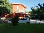 Case e ville in vendita di 300 m² in Via Piraineto