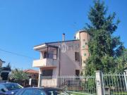 Case e ville in vendita di 300 m² in Via Polveriera...