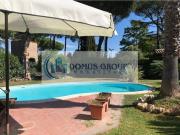 Case e ville in vendita di 300 m² in Via Raffaello Franchi