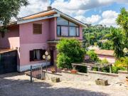 Case e ville in vendita di 300 m² in Via Romana, 1