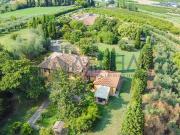 Case e ville in vendita di 300 m² in Via San Michele