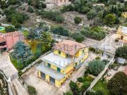 Case e ville in vendita di 300 m² in Via Tommaso...