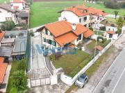 Case e ville in vendita di 300 m² in Via Varese, 47