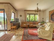 Case e ville in vendita di 300 m² in Via Verbano, 10