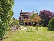 Case e ville in vendita di 300 m² in Via Vittorio de...