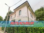Case e ville in vendita di 301 m² in Via Alessandro...