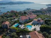 Case e ville in vendita di 301 m² in Via della Lizza, 32