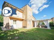 Case e ville in vendita di 303 m² in Via Massimo D&apos...