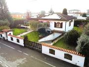 Case e ville in vendita di 304 m² in Via Don B. Buroni, 5