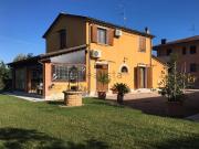 Case e ville in vendita di 304 m² in Via Marecchiese, 8789