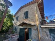 Case e ville in vendita di 305 m² in Via Enea Silvio...