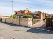 Case e ville in vendita di 305 m² in Via Giovanni...