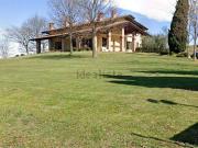 Case e ville in vendita di 307 m² in Via Battaglie