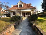 Case e ville in vendita di 309 m² in Via A. Manzoni, 10