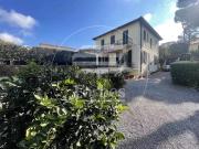 Case e ville in vendita di 310 m² in Via Vecchia Aurelia