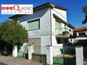 Case e ville in vendita di 310 m² in Via Calatafimi