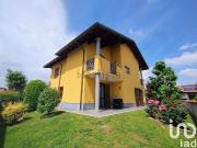 Case e ville in vendita di 310 m² in Via Giacomo Zanella, 86