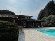 Case e ville in vendita di 310 m² in Via MADONNA