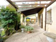 Case e ville in vendita di 310 m² in Via Parma, 40