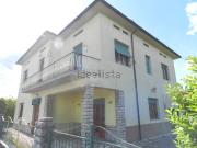 Case e ville in vendita di 310 m² in Via Pesciatina, 2037