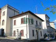 Case e ville in vendita di 310 m² in Via Vittorio Veneto