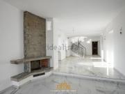 Case e ville in vendita di 312 m² in Via A. Cantoni, 12