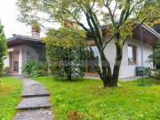 Case e ville in vendita di 312 m² in Via Monviso