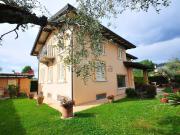 Case e ville in vendita di 313 m² in Via G. Parini