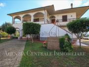 Case e ville in vendita di 314 m² in Via Grosseto