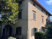 Case e ville in vendita di 315 m² in Piazza dei Giardini, 1