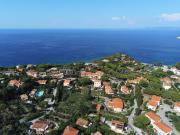 Case e ville in vendita di 315 m² in Via Enrico De...