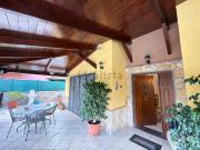 Case e ville in vendita di 315 m² in Via Vicinale Amodio, 53