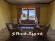 Case e ville in vendita di 320 m² in Contrada Lacuni