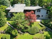 Case e ville in vendita di 320 m² in Via belvedere, 25