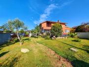 Case e ville in vendita di 320 m² in Via Cristoforo Colombo